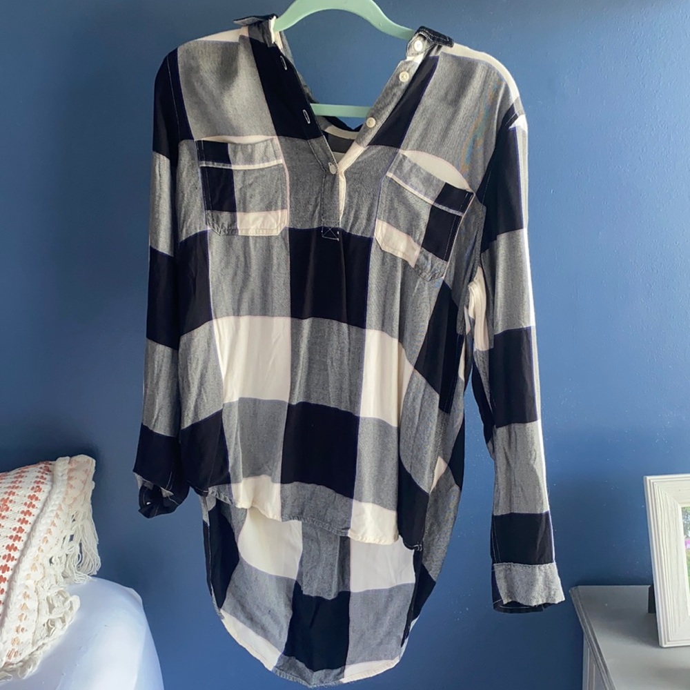 Universal Thread black & white flannel